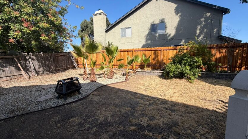 8420 Oak Flat Way  - Antelope - California - 4 bed, 3 bath rental property