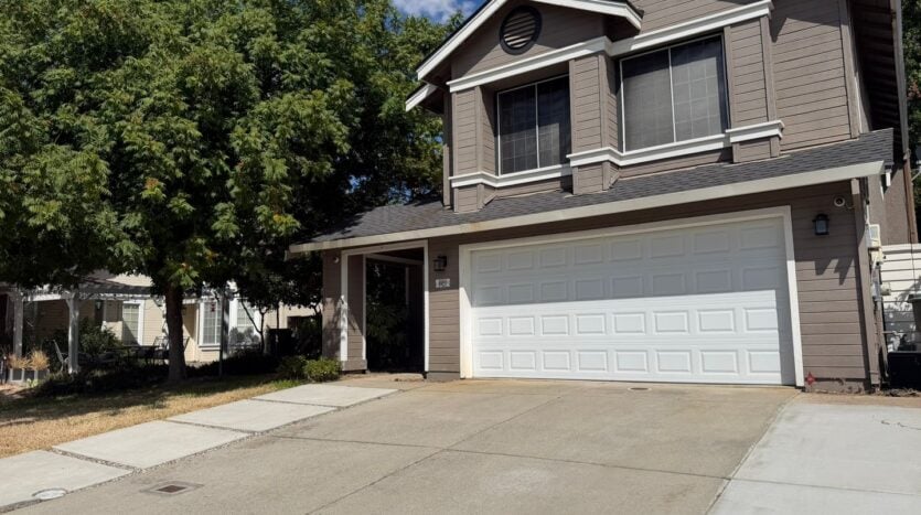 8420 Oak Flat Way  - Antelope - California - 4 bed, 3 bath rental property
