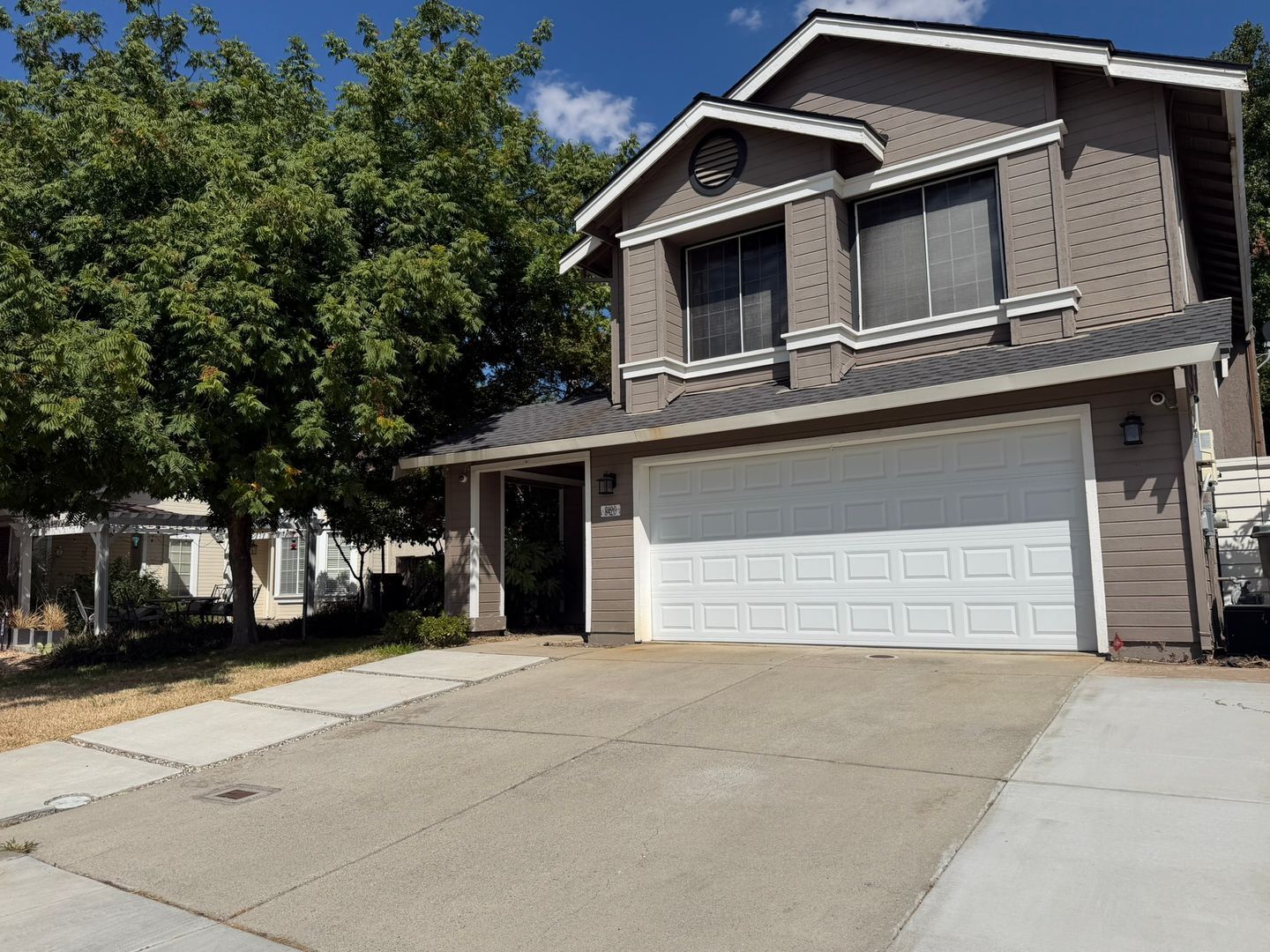 8420 Oak Flat Way  - Antelope - California - 4 bed, 3 bath rental property