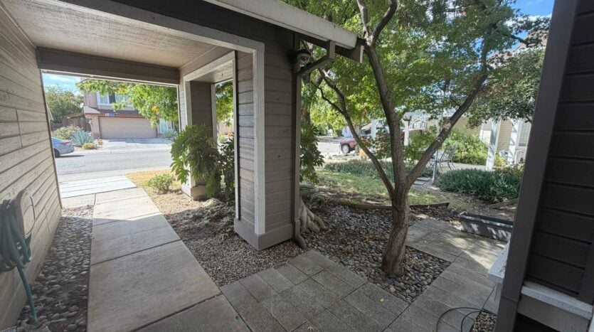 8420 Oak Flat Way  - Antelope - California - 4 bed, 3 bath rental property