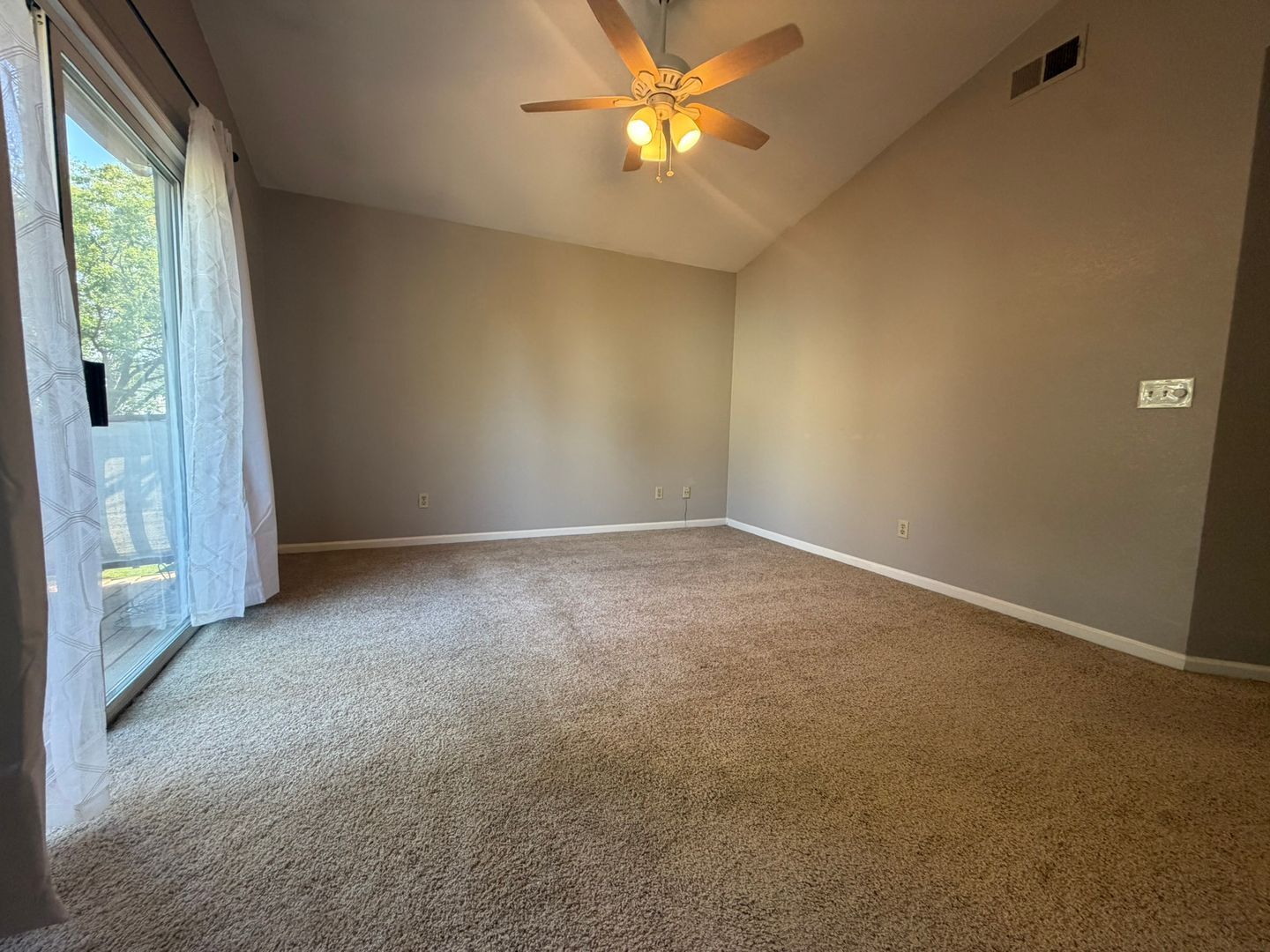 8420 Oak Flat Way  - Antelope - California - 4 bed, 3 bath rental property