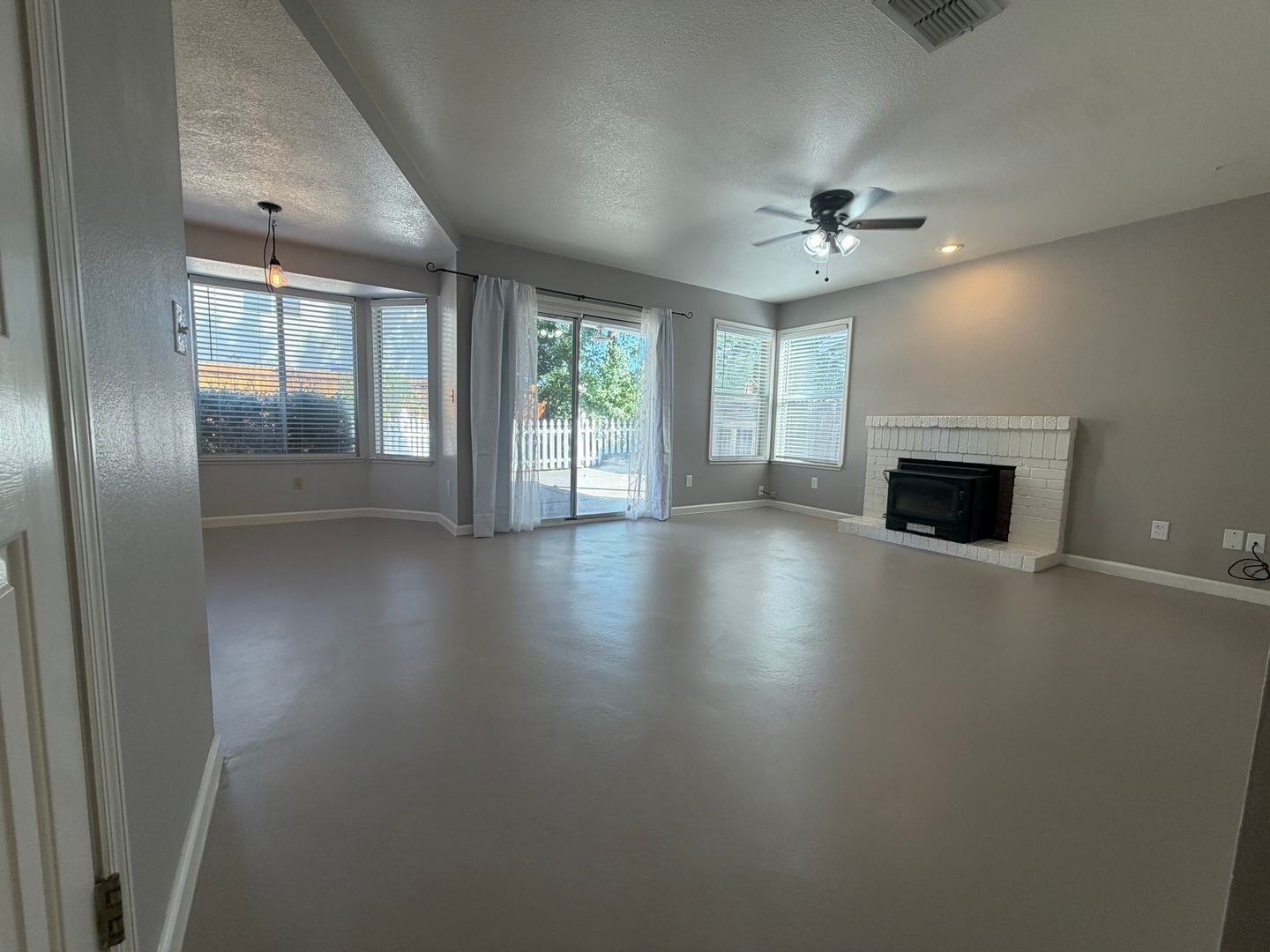 8420 Oak Flat Way  - Antelope - California - 4 bed, 3 bath rental property