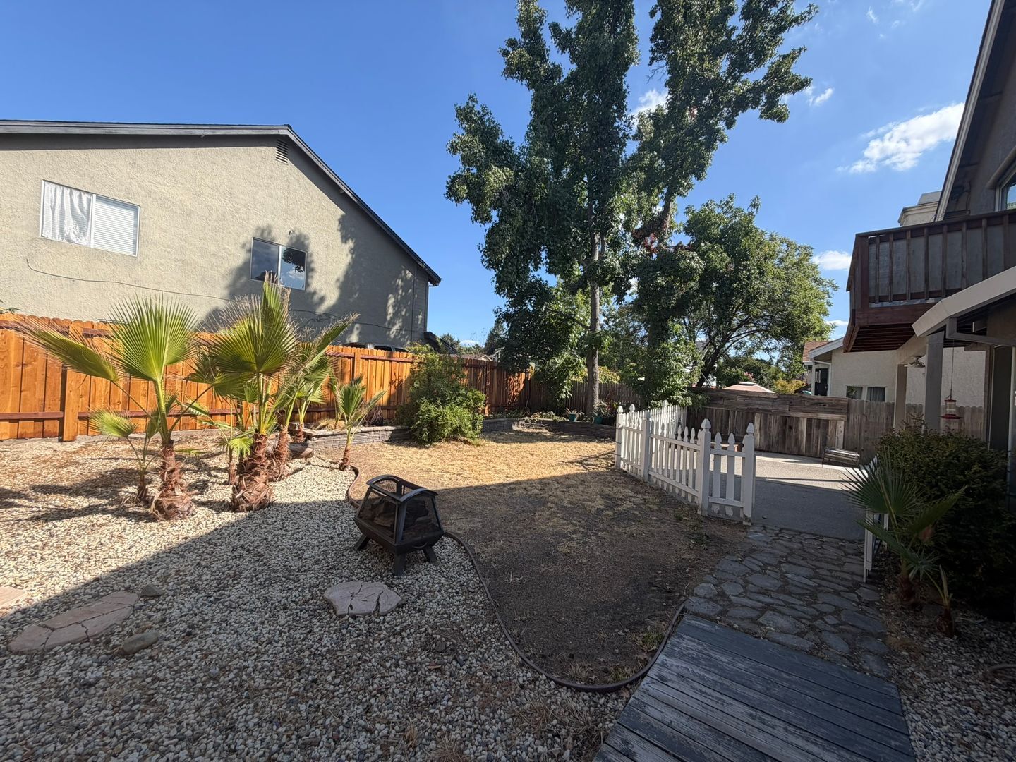 8420 Oak Flat Way  - Antelope - California - 4 bed, 3 bath rental property