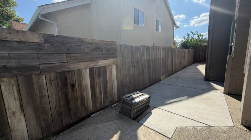 8420 Oak Flat Way  - Antelope - California - 4 bed, 3 bath rental property