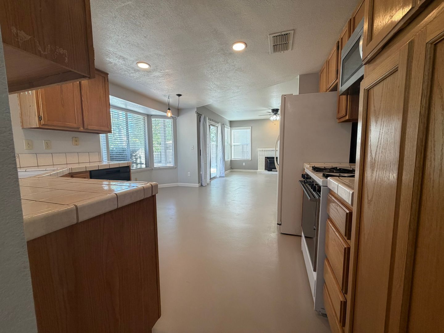 8420 Oak Flat Way  - Antelope - California - 4 bed, 3 bath rental property