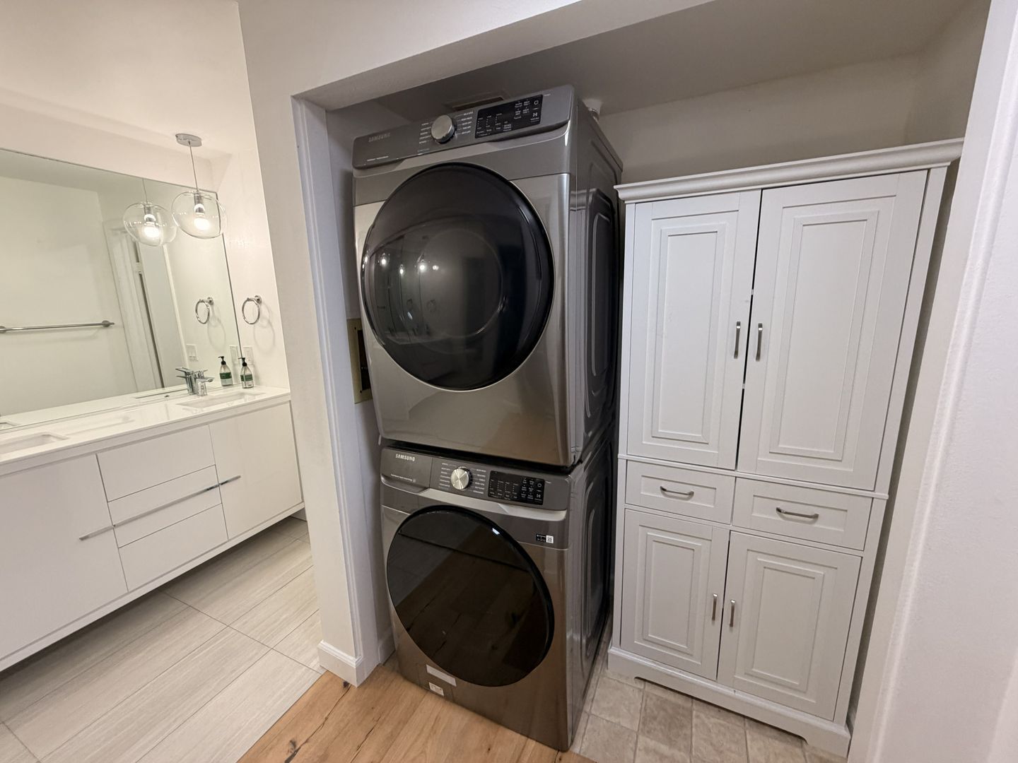 8707 Falmouth Ave Unit 304 - Los Angeles - California - 1 bed, 1 bath rental property