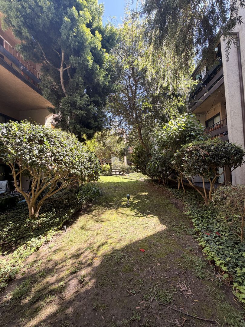 8707 Falmouth Ave Unit 304 - Los Angeles - California - 1 bed, 1 bath rental property