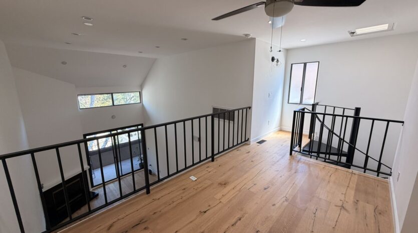 8707 Falmouth Ave Unit 304 - Los Angeles - California - 1 bed, 1 bath rental property