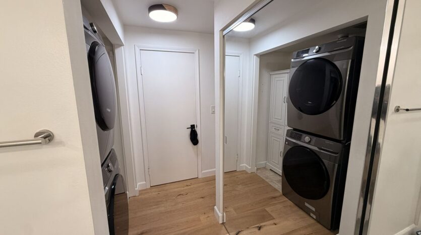 8707 Falmouth Ave Unit 304 - Los Angeles - California - 1 bed, 1 bath rental property