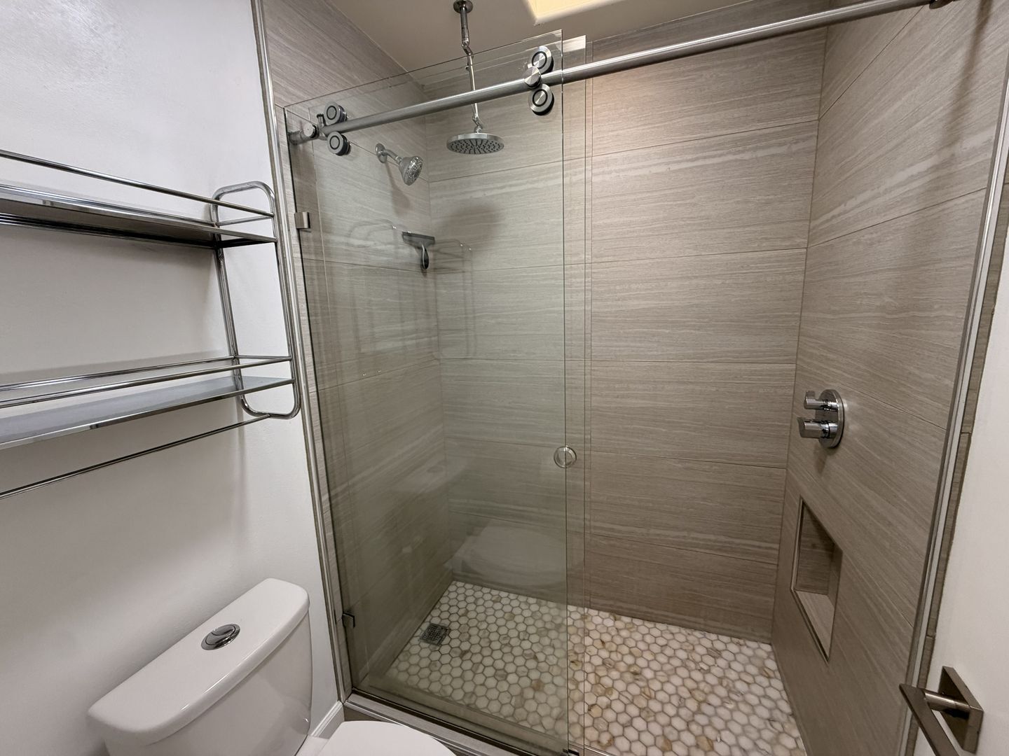8707 Falmouth Ave Unit 304 - Los Angeles - California - 1 bed, 1 bath rental property