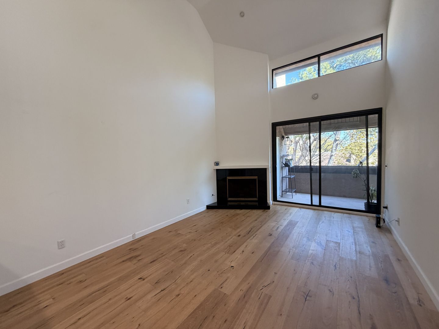 8707 Falmouth Ave Unit 304 - Los Angeles - California - 1 bed, 1 bath rental property