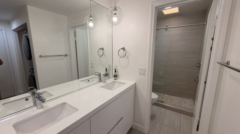 8707 Falmouth Ave Unit 304 - Los Angeles - California - 1 bed, 1 bath rental property