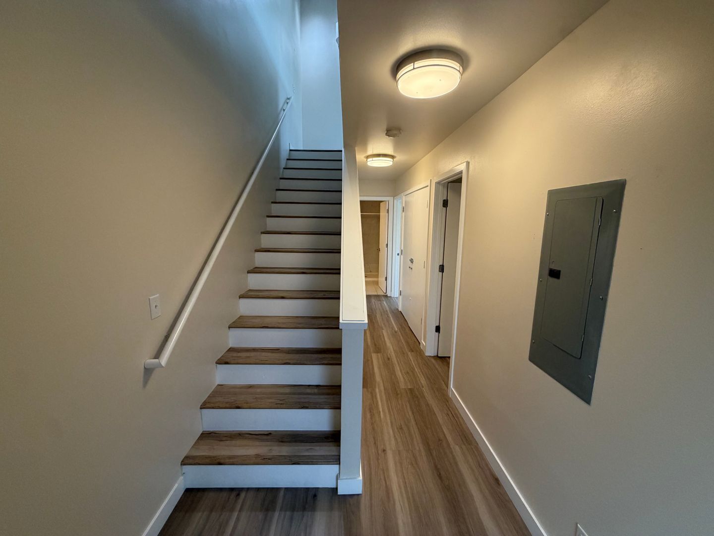 913 915 S J St  - Tacoma - Washington - 2 bed, 2 bath rental property