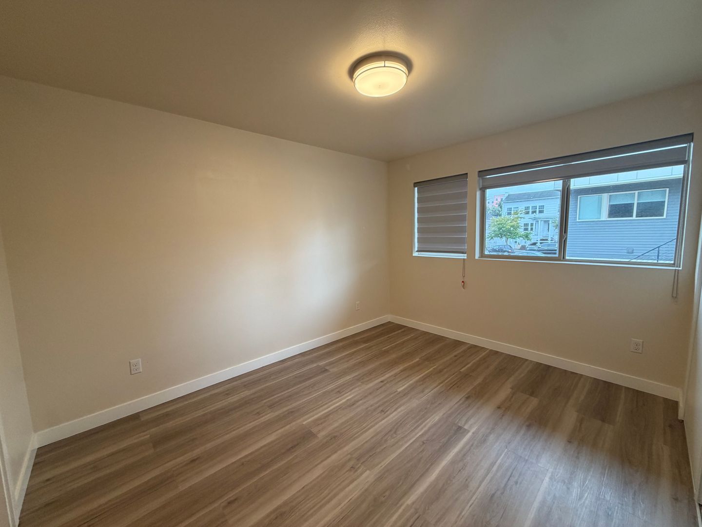 913 915 S J St  - Tacoma - Washington - 2 bed, 2 bath rental property