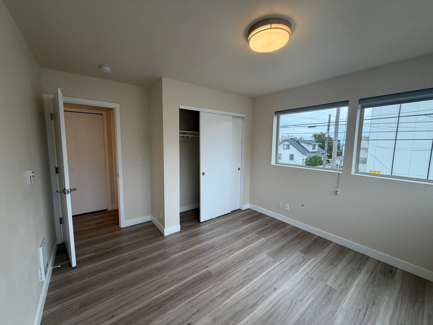 913 915 S J St  - Tacoma - Washington - 2 bed, 2 bath rental property