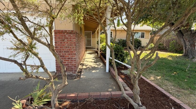 9152 Condesa Dr - Sacramento - California - 3 bed, 2 bath rental property