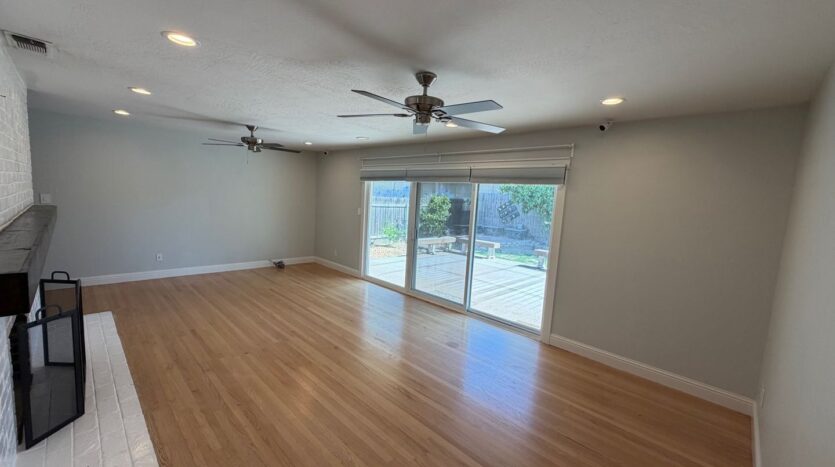 9152 Condesa Dr - Sacramento - California - 3 bed, 2 bath rental property