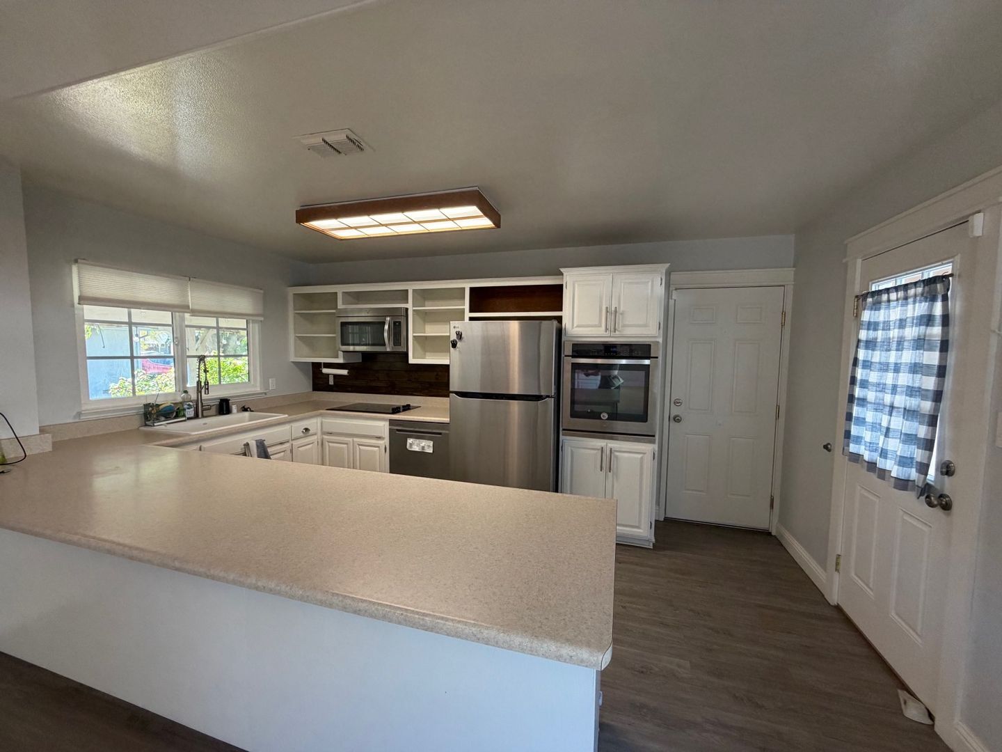 9152 Condesa Dr - Sacramento - California - 3 bed, 2 bath rental property