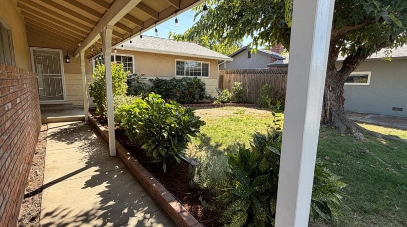 9152 Condesa Dr - Sacramento - California - 3 bed, 2 bath rental property