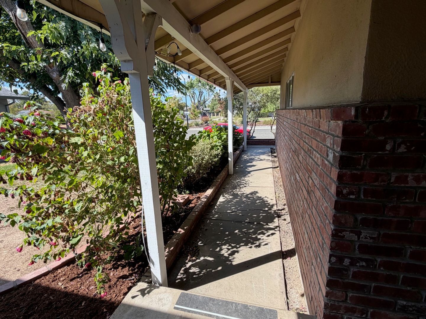 9152 Condesa Dr - Sacramento - California - 3 bed, 2 bath rental property