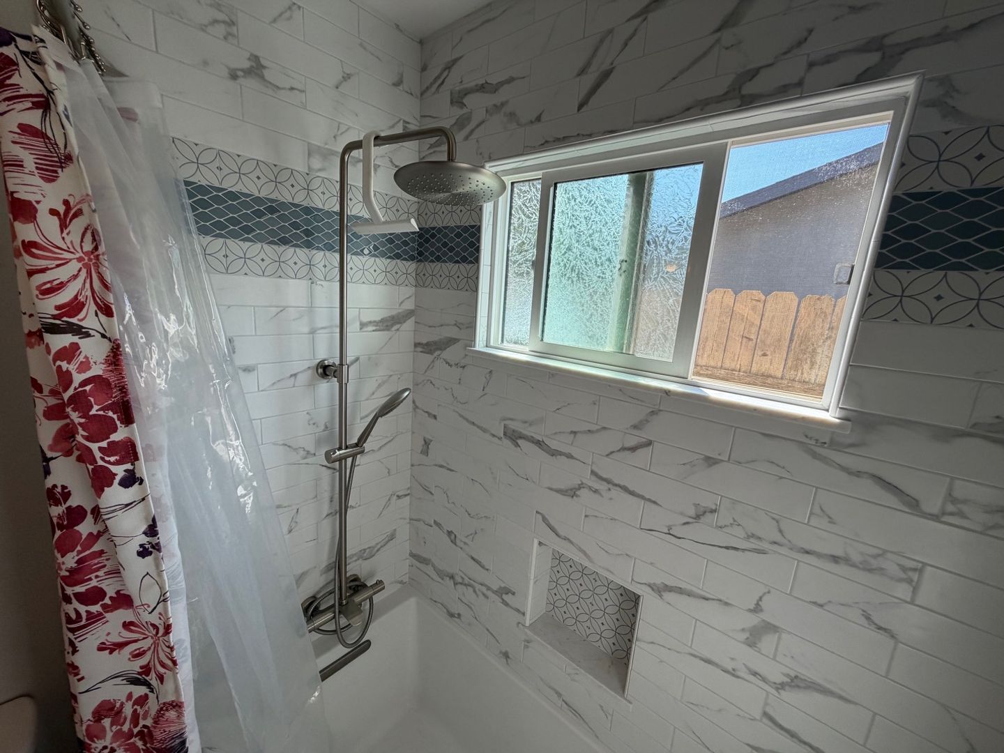 9152 Condesa Dr - Sacramento - California - 3 bed, 2 bath rental property