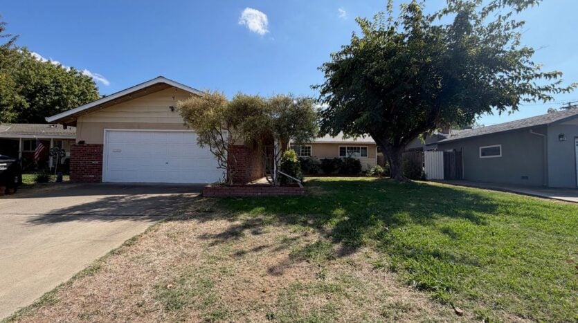 9152 Condesa Dr - Sacramento - California - 3 bed, 2 bath rental property
