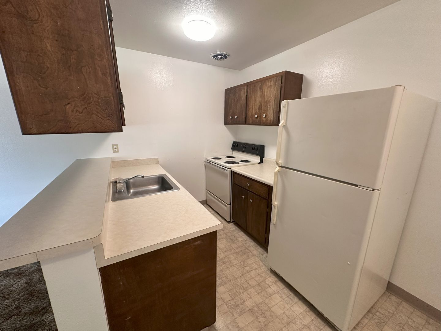 930 Paiute Lane - #16 - Susanville - California - 2 bed, 1 bath rental property
