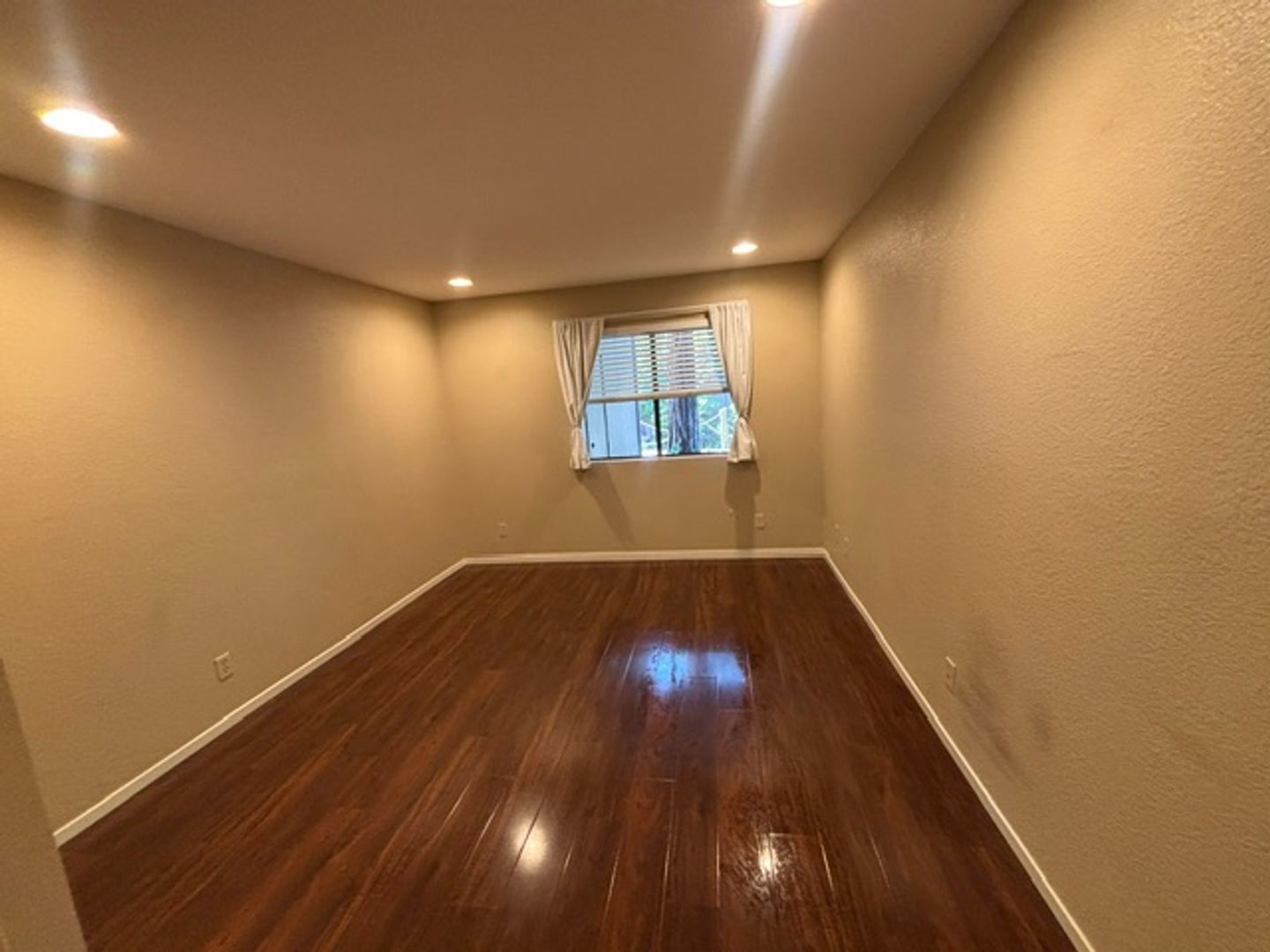 951 Fulton Ave  Unit 531 - Sacramento - California - 1 bed, 1 bath rental property