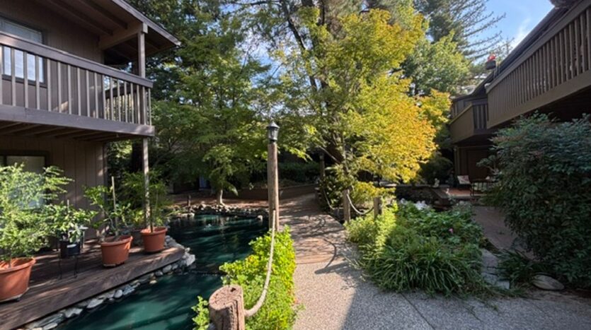 951 Fulton Ave  Unit 531 - Sacramento - California - 1 bed, 1 bath rental property