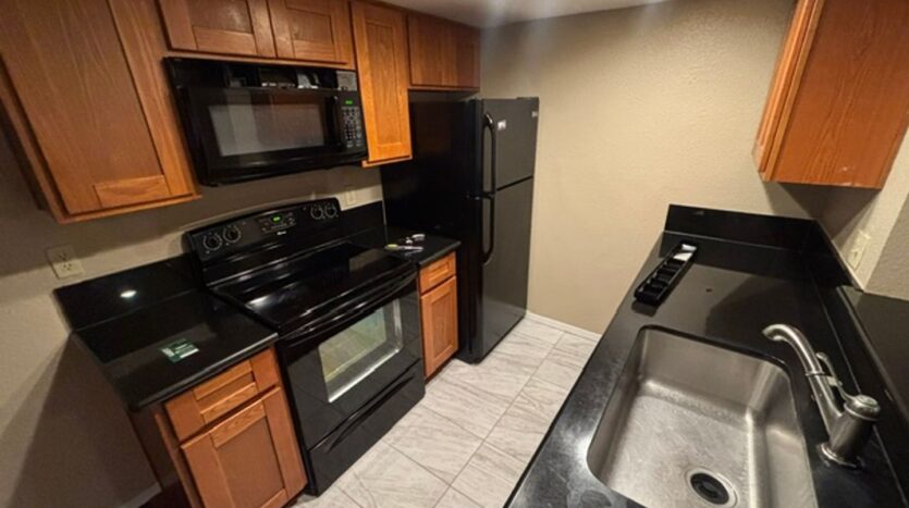 951 Fulton Ave  Unit 531 - Sacramento - California - 1 bed, 1 bath rental property