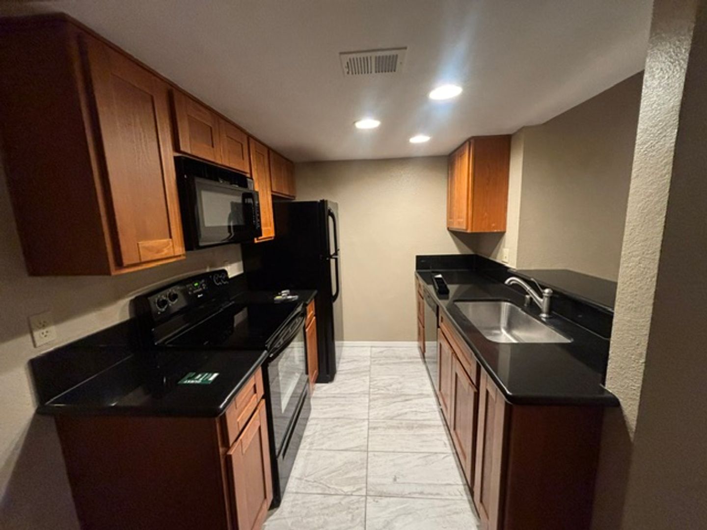 951 Fulton Ave  Unit 531 - Sacramento - California - 1 bed, 1 bath rental property
