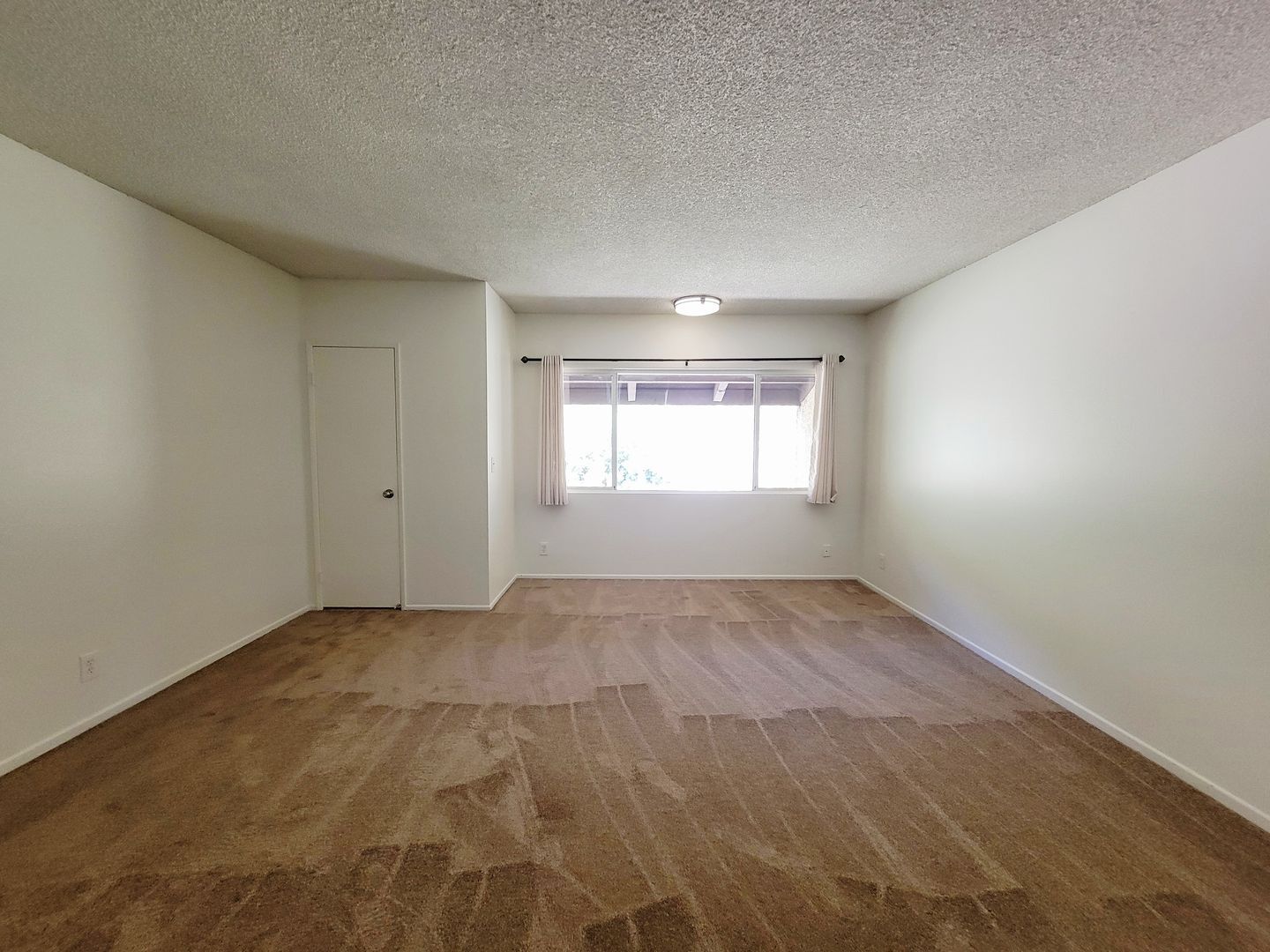 9727 Via Roma - Burbank - California - 2 bed, 2.5 bath rental property