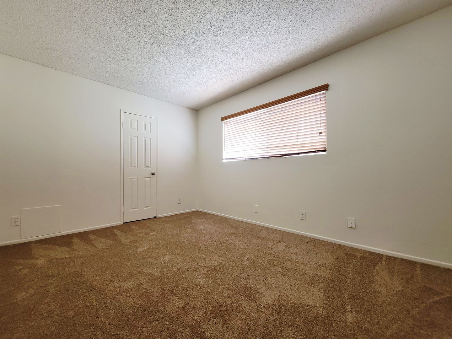 9727 Via Roma - Burbank - California - 2 bed, 2.5 bath rental property