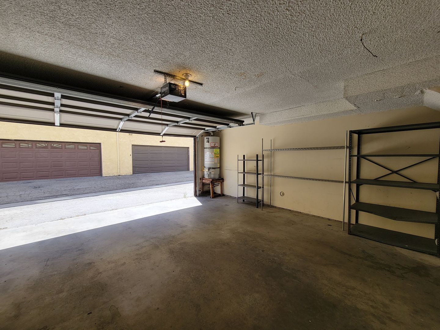 9727 Via Roma - Burbank - California - 2 bed, 2.5 bath rental property