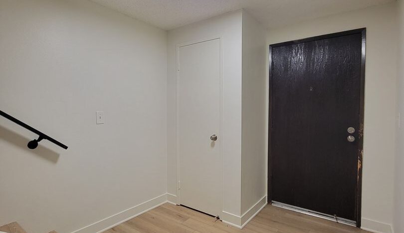 9727 Via Roma - Burbank - California - 2 bed, 2.5 bath rental property