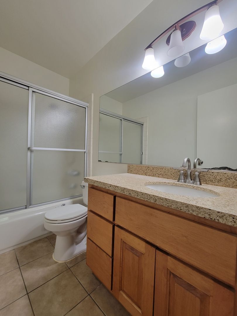 9727 Via Roma - Burbank - California - 2 bed, 2.5 bath rental property