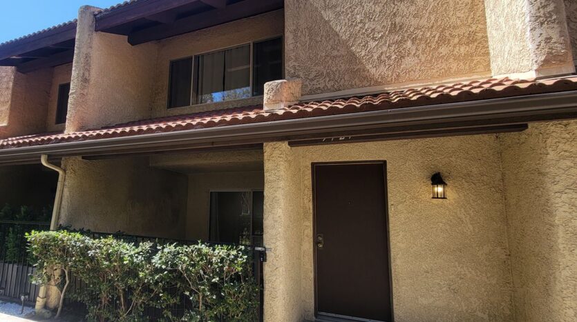 9727 Via Roma - Burbank - California - 2 bed, 2.5 bath rental property