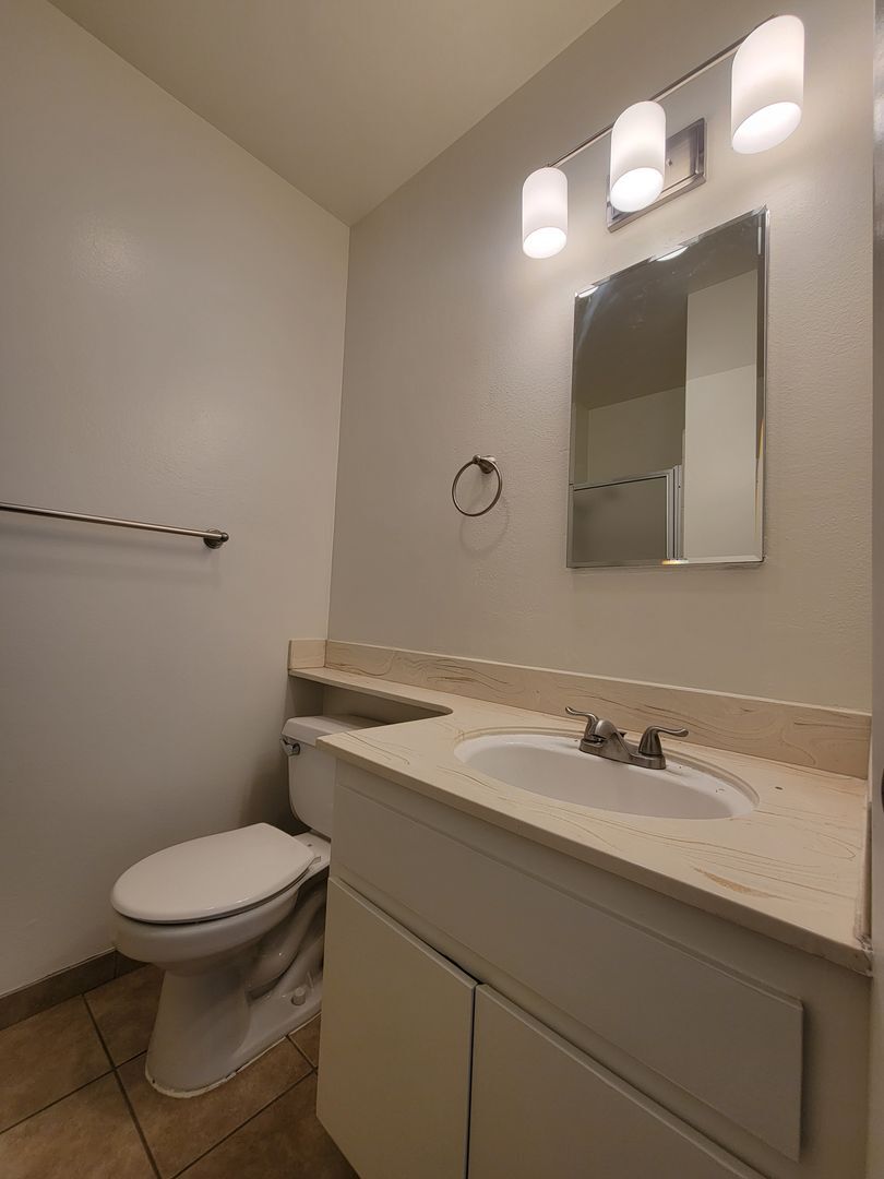 9727 Via Roma - Burbank - California - 2 bed, 2.5 bath rental property