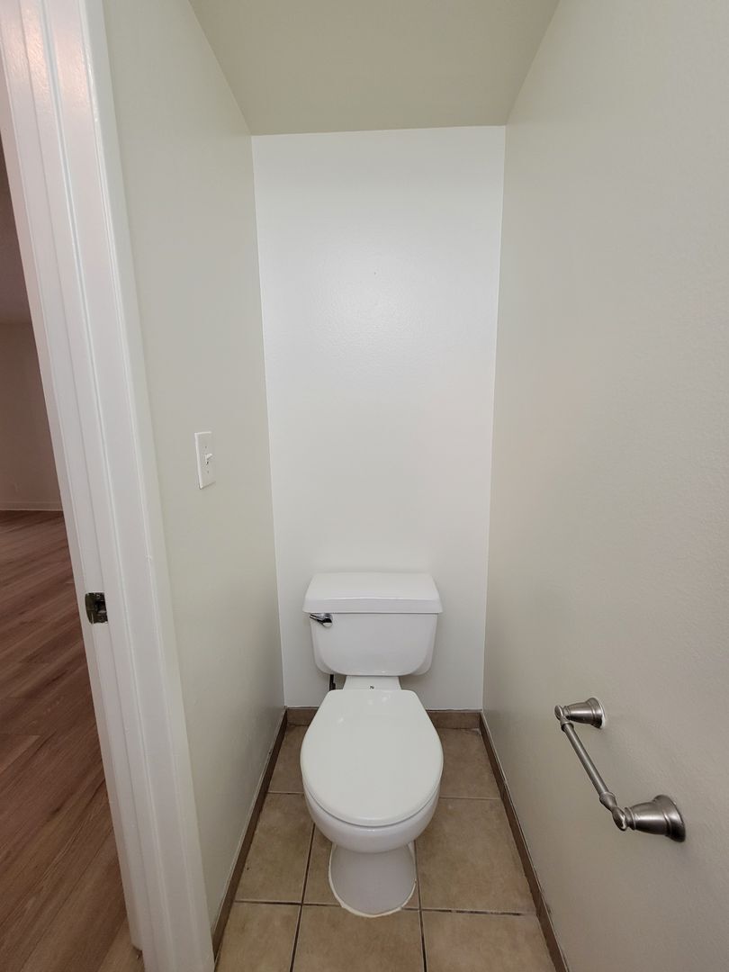 9727 Via Roma - Burbank - California - 2 bed, 2.5 bath rental property