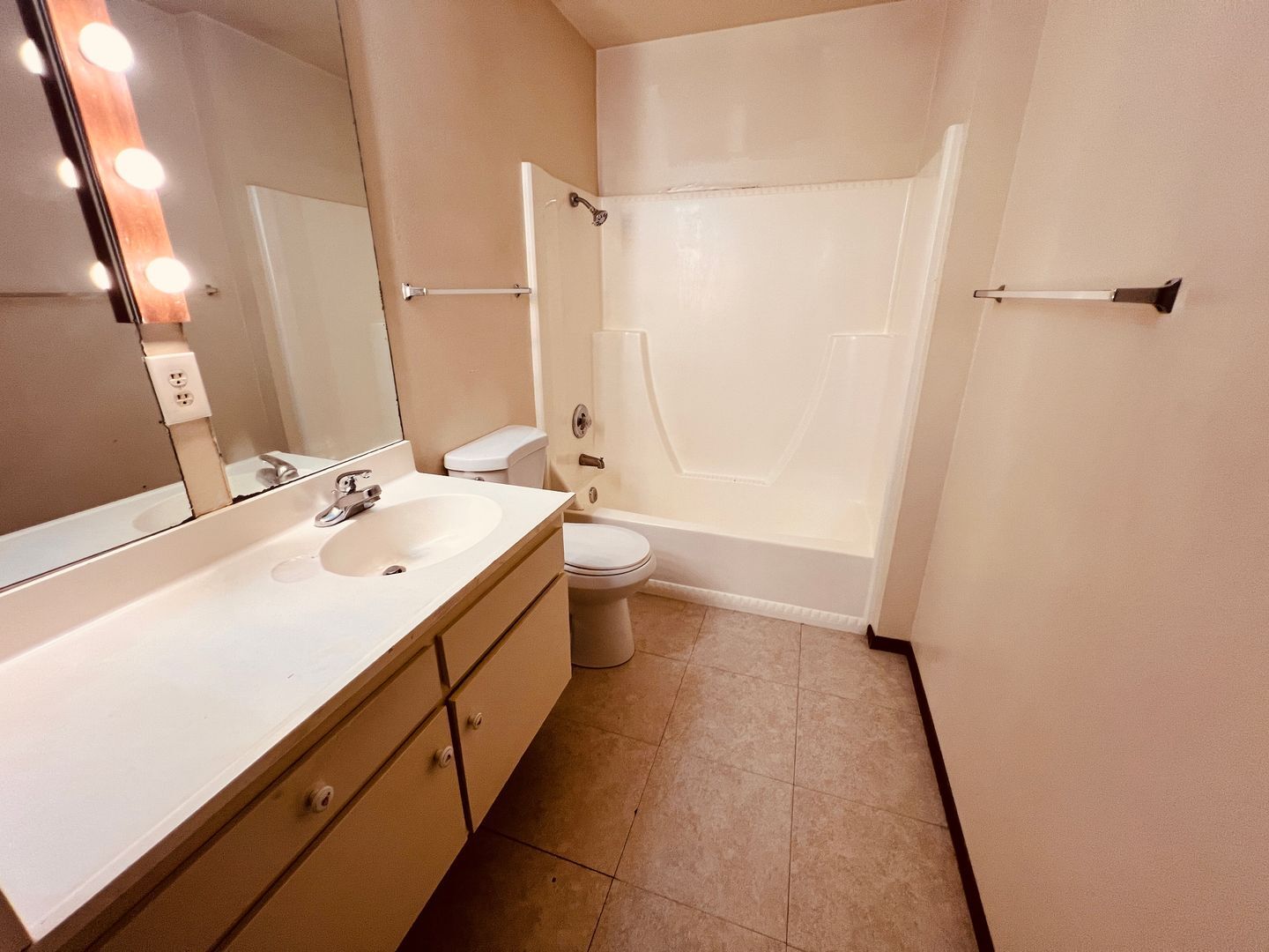 9794 Caminito Bolsa - San Diego - California - 2 bed, 1 bath rental property