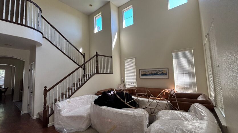 9829 Waterfowl Dr - Elk Grove - California - 5 bed, 3 bath rental property