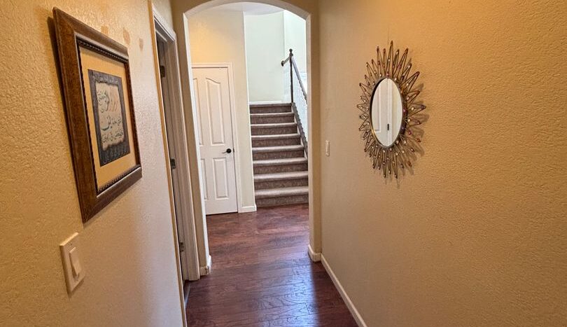9829 Waterfowl Dr - Elk Grove - California - 5 bed, 3 bath rental property
