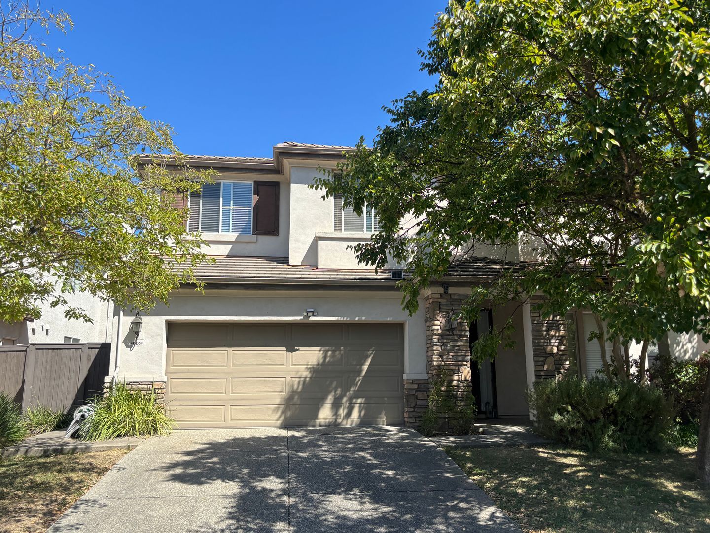 9829 Waterfowl Dr - Elk Grove - California - 5 bed, 3 bath rental property