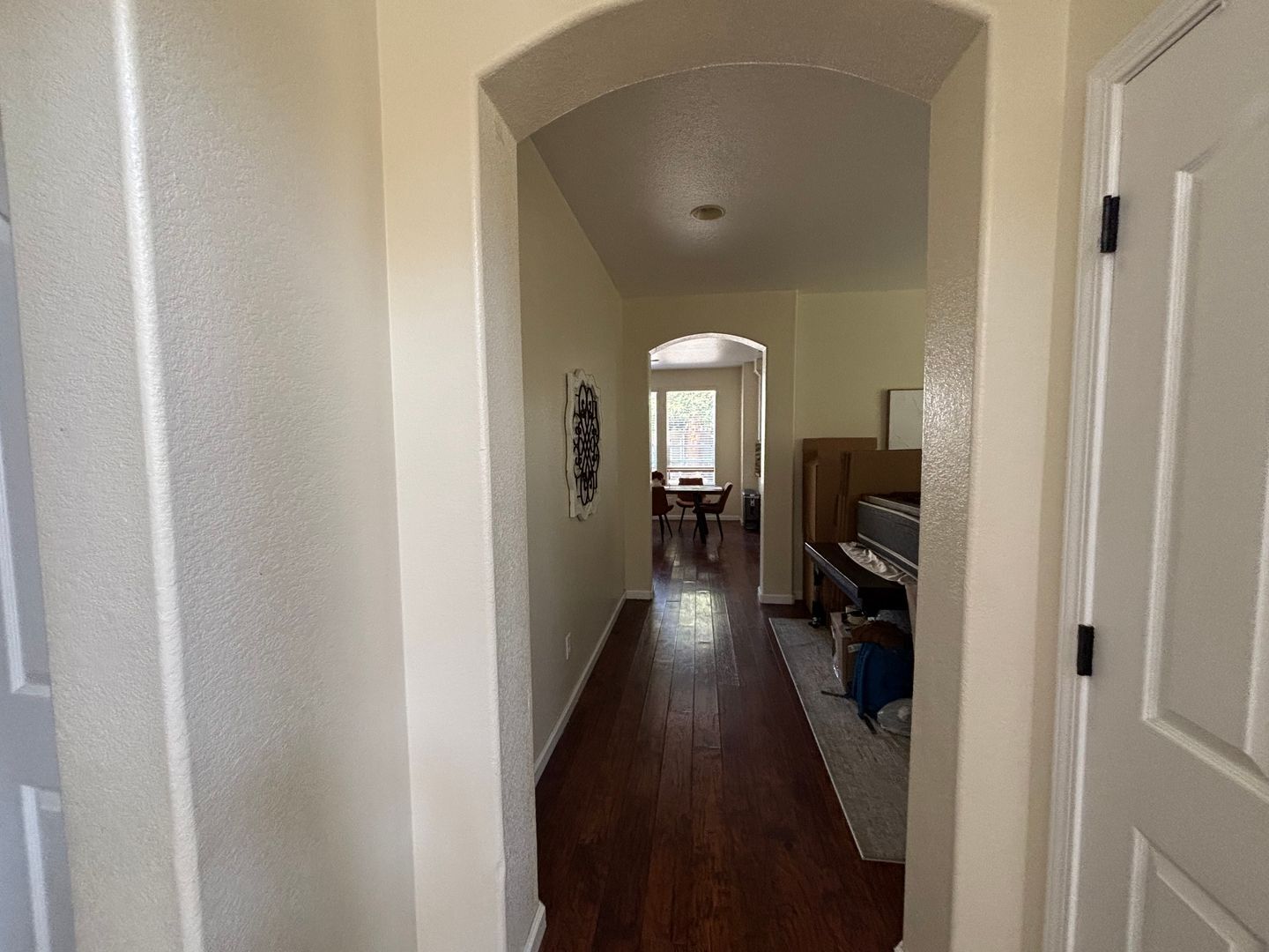 9829 Waterfowl Dr - Elk Grove - California - 5 bed, 3 bath rental property