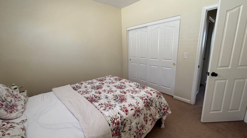 9829 Waterfowl Dr - Elk Grove - California - 5 bed, 3 bath rental property
