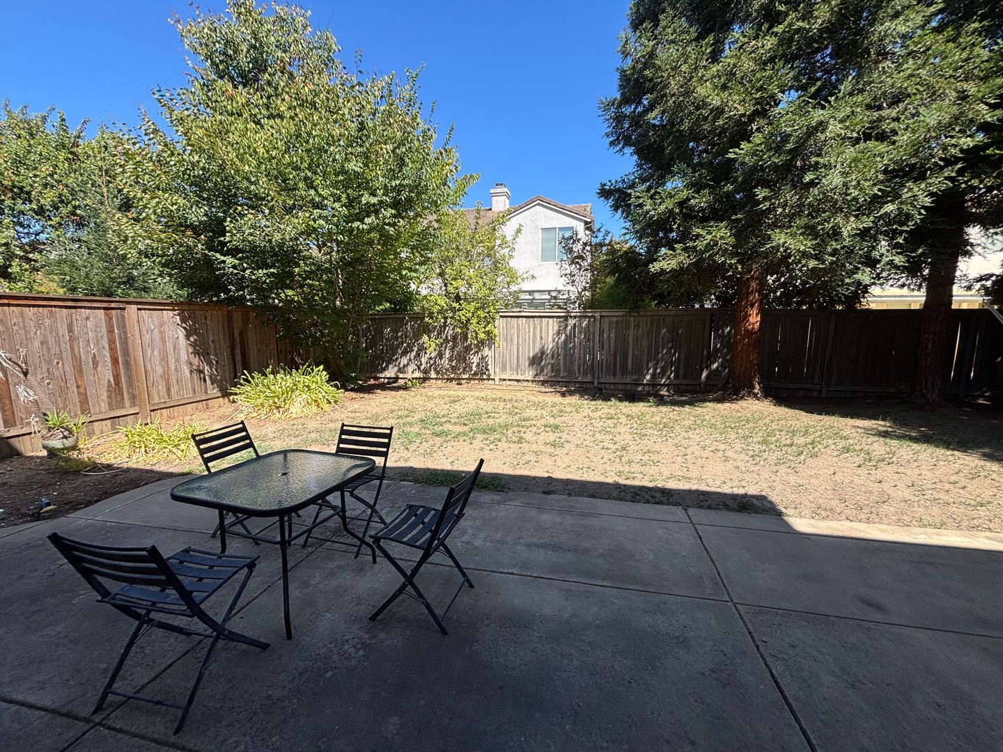 9829 Waterfowl Dr - Elk Grove - California - 5 bed, 3 bath rental property