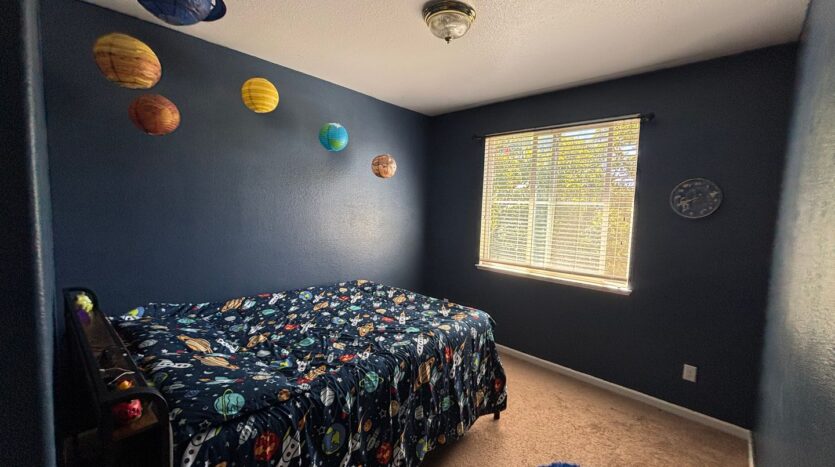 9829 Waterfowl Dr - Elk Grove - California - 5 bed, 3 bath rental property