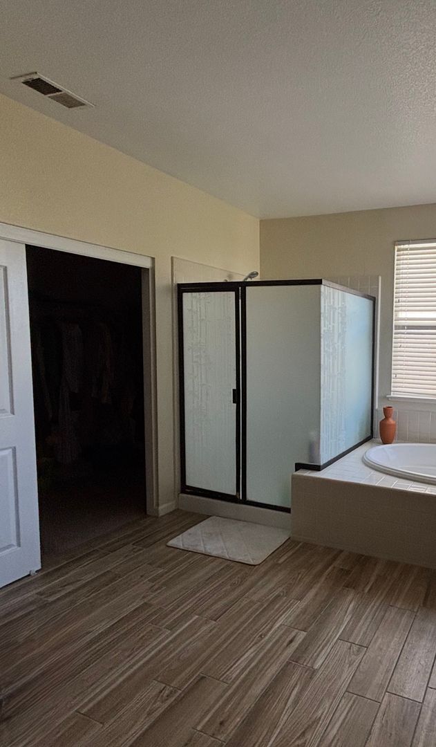 9829 Waterfowl Dr - Elk Grove - California - 5 bed, 3 bath rental property