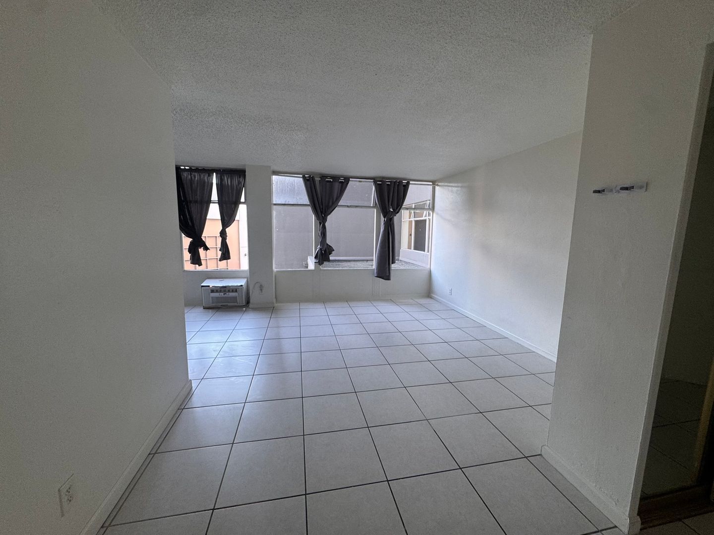 100 E Atlantic #207 - Long Beach - California - 1 bed, 1 bath rental property
