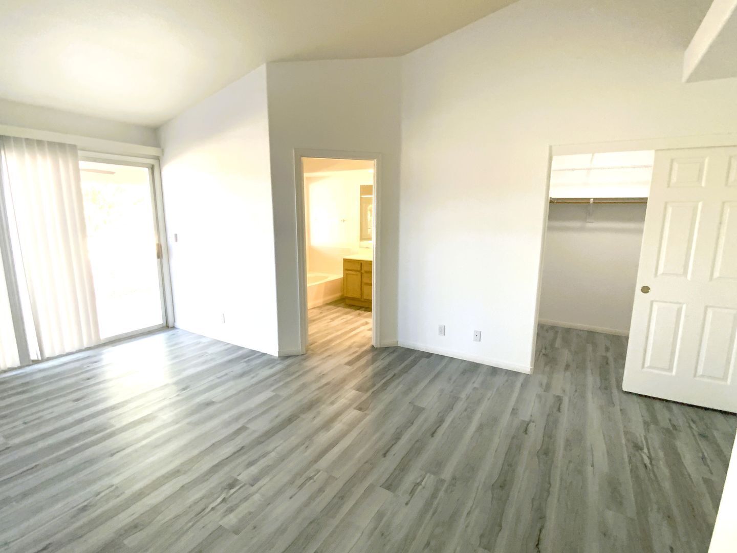 1024 Majesty Ct - Henderson - Nevada - 3 bed, 2 bath rental property